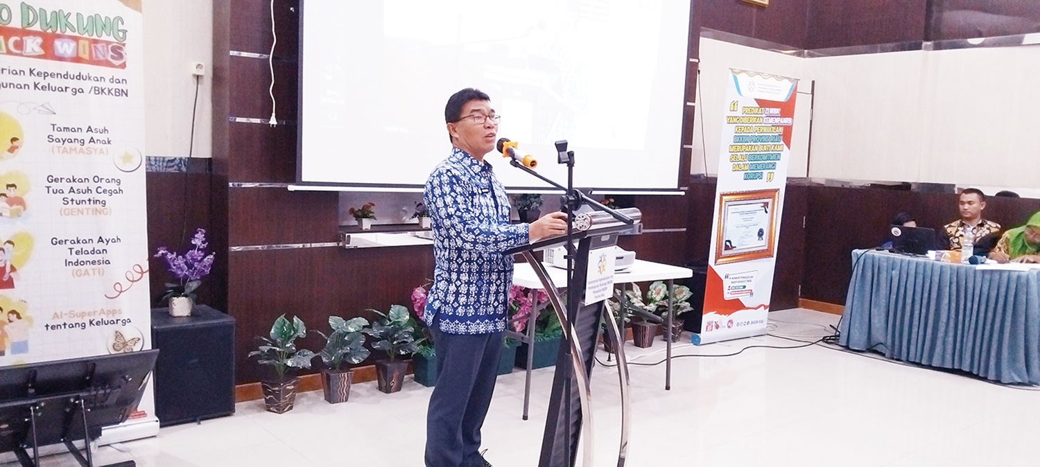 Kepala Perwakilan BKKBN Provinsi Riau Mhd Irzal SE ME memberikan arahan saat membuka kegiatan Pemaduan Perencanaan Program Anggaran sekaligus Diseminasi Hasil Pemutakhiran Pendataan Keluarga Tahun 2025 di Aula Lancang Kuning Kantor BKKBN  Riau, Pekanbaru,