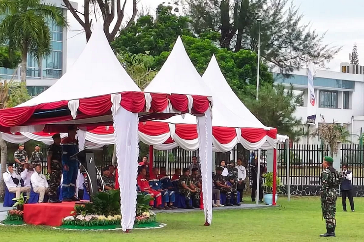 PT Pertamina (Persero) terus memastikan keamanan dan kelancaran operasional Terminal BBM (TBBM) dengan menggelar Apel Kesiapsiagaan Pengamanan Instalasi Strategis.