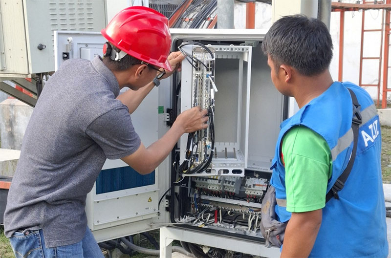 Teknisi Telkomsel melakukan optimasi perangkat jaringan di BTS Takengon, Aceh Tengah, agar layanan komunikasi dapat kembali digunakan masyarakat dengan lebih stabil, Sabtu (6/12/2025).