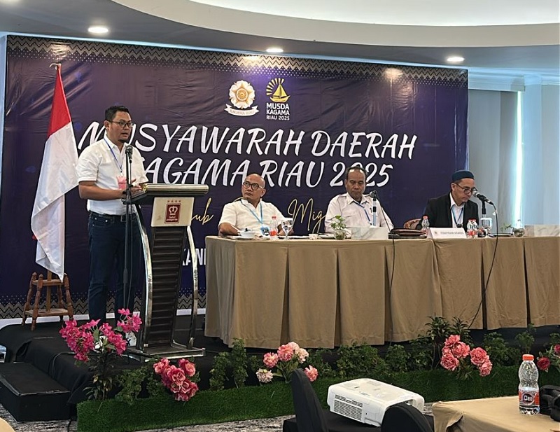 Ketua Kagama Riau periode 2026-2031 Arifuddin saat menyampaikan pidatonya.