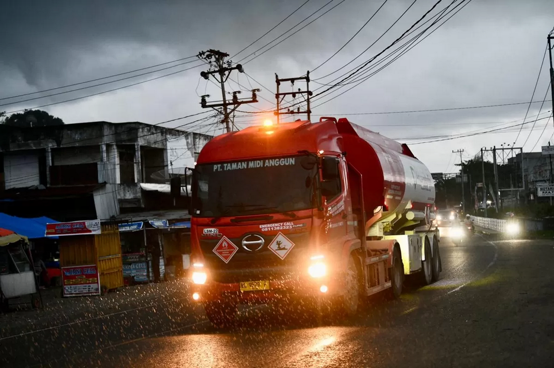 PT Pertamina (Persero) berhasil mencapai salah satu wilayah yang terisolasi di Bireuen akibat banjir bandang yang melanda Aceh, Sumatera Utara, dan Sumatera Barat.