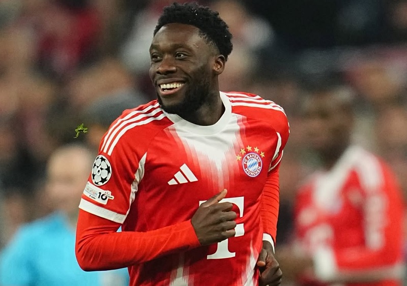 Alphonso Davies kembali dari cedera dalam pertandingan Liga Champions Bayern Munchen melawan Sporting.