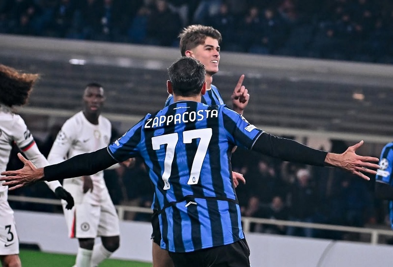 Charles De Ketelaere mencetk gol kemenangan Atalanta saat mengalahkan Chelsea 2-1 dalam lanjutan Liga Champions.