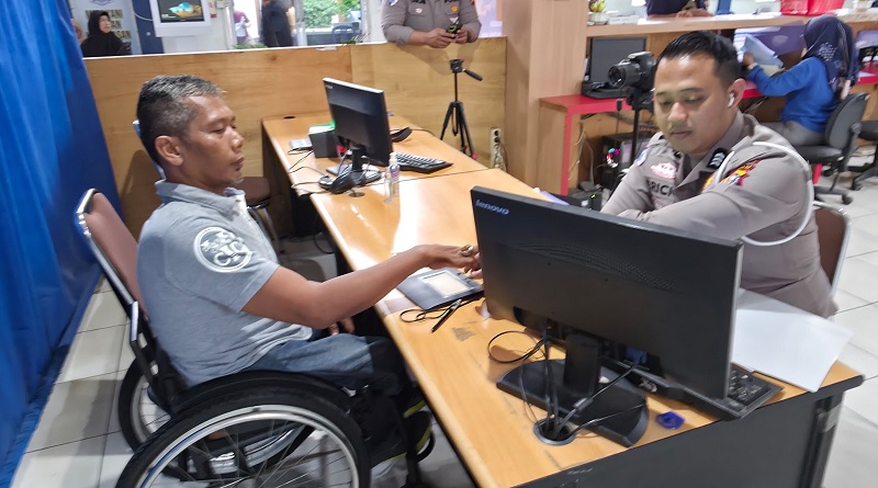 Pelayanan bagi penyandang disabilitas atau masyarakat berkebutuhan khusus yang ingin memiliki Surat Izin Mengemudi (SIM) D.