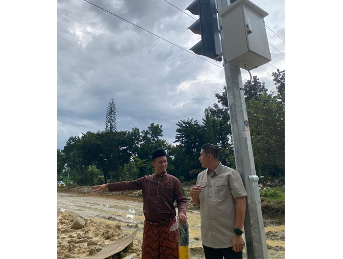 Wali Kota (Wako) Pekanbaru Agung Nugroho saat meninjau progres proyek simpang sebidang Arifin Ahmad