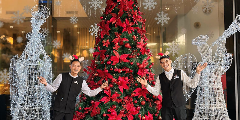 Dekorasi Natal siap menyambut tamu di The Premiere Hotel Pekanbaru