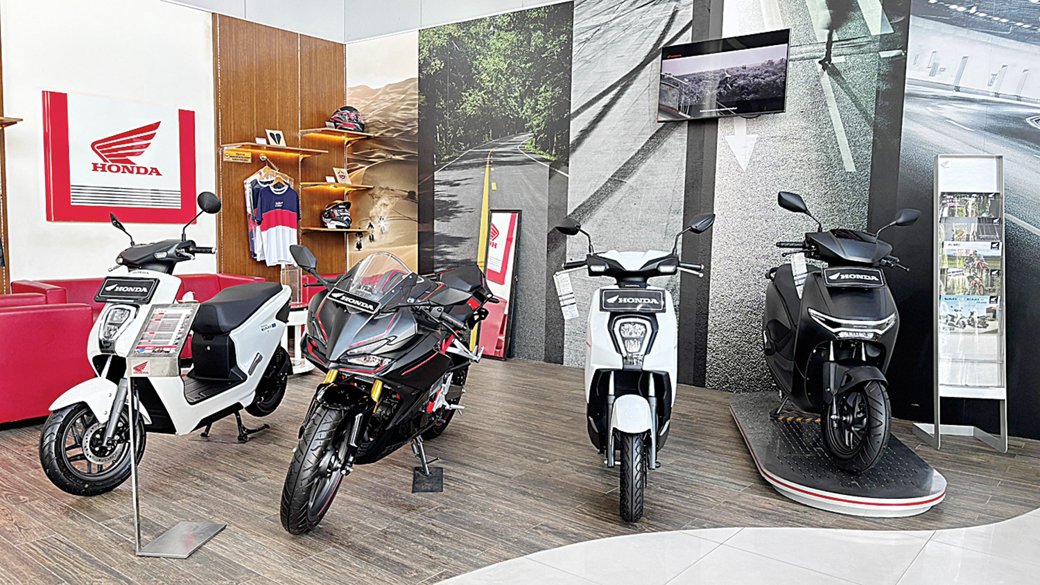 PT Capella Dinamik Nusantara (CDN) Riau menawarkan promo spesial sempena  iven Tanjak Riau Junior International Cup 2025 yang digelar  19-21 Desember 2025 di Stadion Utama Riau.