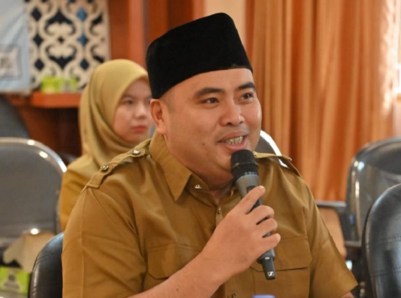 Kadishub Bengkalis Ardiansyah menyampaikan usulan kenaikan UPT Roro Bengkalis menjadi tipe A dalam rapat di Kantor Bupati Bengkalis, Selasa (16/12/2025).