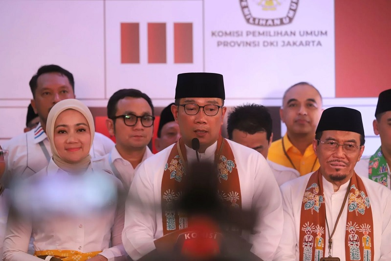 Atalia Praratya saat masih mendampingi Ridwan Kamil di Pilkada Jakarta 2024. Kini, Ia menggugat cerai sang suami di Pengadilan Agama Bandung.