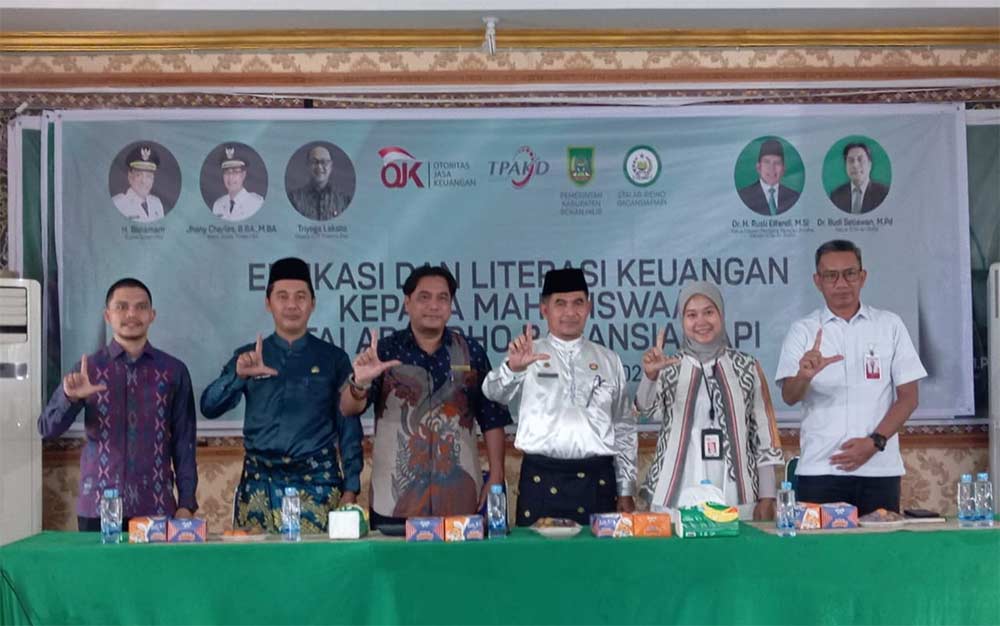 BRK Syariah Cabang Bagansiapiapi bersinergi dengan OJK Provinsi Riau melaksanakan kegiatan edukasi dan literasi keuangan di Kampus STAI Ar Ridho Bagansiapiapi, Kabupaten Rokan Hilir.