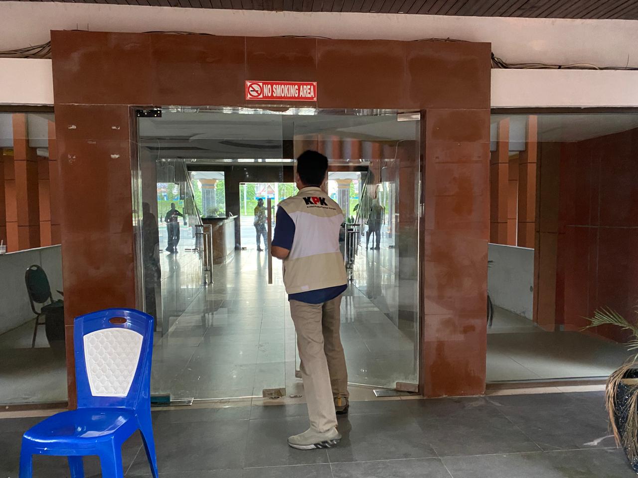 Tim KPK saat berada di Kantor Bupati Inhu, Kamis (18/12/2025).