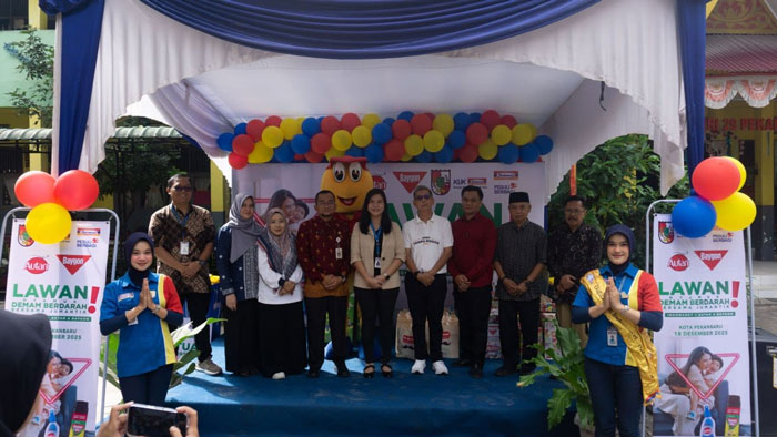 PT Indomarco Prismatama (Indomaret), Baygon dan Autan beri penyuluhan dan berantas sarang nyamuk di SD Negeri 29 Kota Pekanbaru  &lrm;Indomaret, Baygon dan Autan Lawan DBD dan Malaria