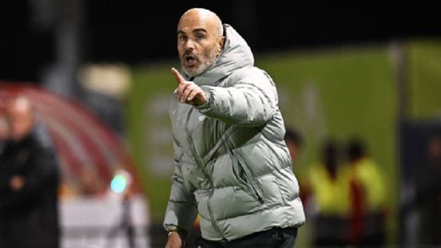 Enzo Maresca telah menolak rumor terkait Manchester City.