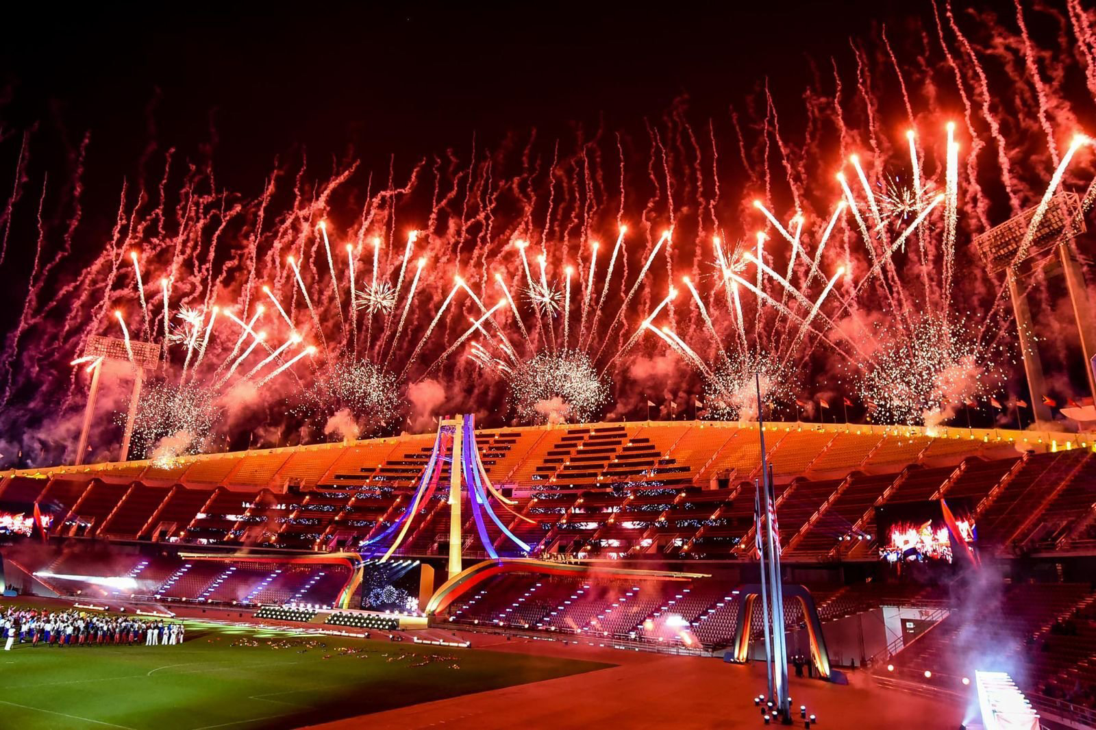 Pesta Olahraga Asia Tenggara ke-33 telah resmi berakhir setelah upacara penutupan di Stadion Nasional Rajamangala di Bangkok, Thailand.