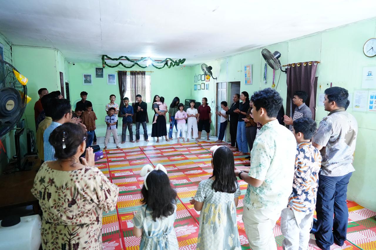 Kegiatan Perokris PLN UIP SBT bersama anak-anak  Panti Asuhan Maranatha di Pekanbaru.