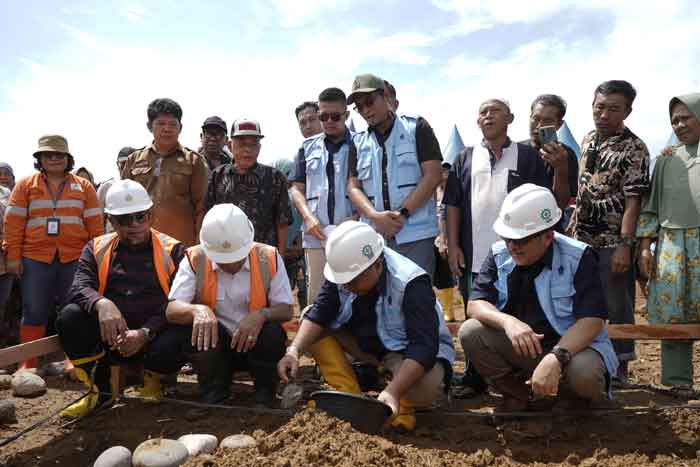 Direktur Utama PTPN IV PalmCo Jatmiko K Santosa saat menghadiri&nbsp; peletakan batu pertama pembangunan hunian tetap korban banjir bandang di Desa Hapesong, Tapsel, beberapa waktu lalu.