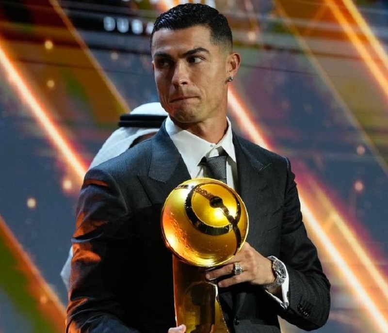 Cristiano Ronaldo dinobatkan sebagai pemain sepakbola terbaik Timur Tengah pada ajang Globe Soccer Awards 2025 di Dubai.