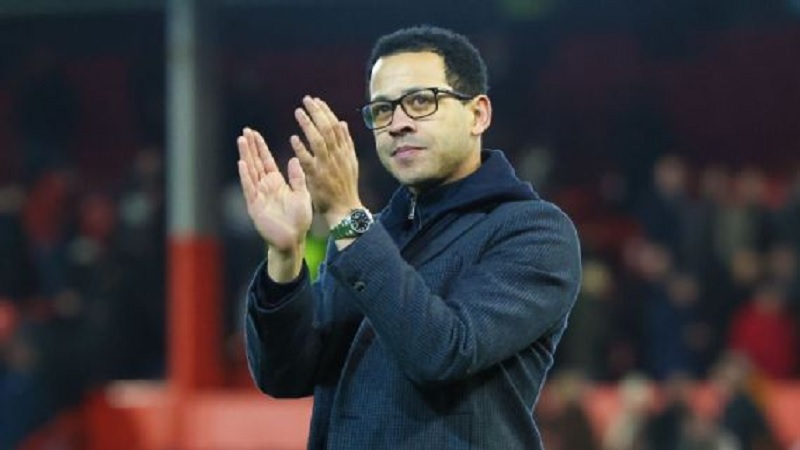 Liam Rosenior adalah kandidat terdepan untuk menggantikan Enzo Maresca di Chelsea.