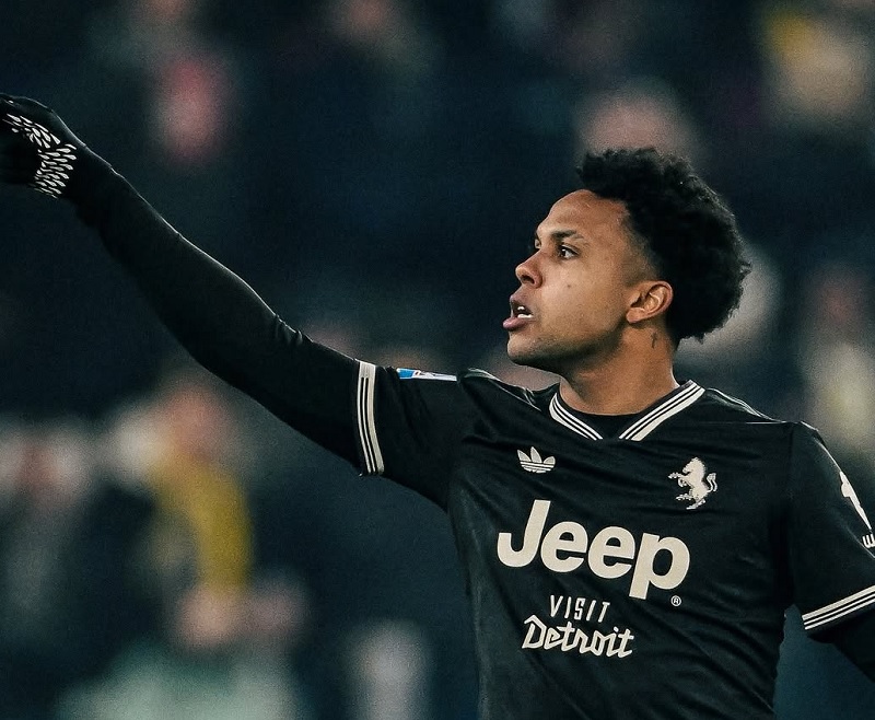 Gelandang Juventus asal Amerika Serikat, Weston McKennie melakukan selebnrasi usai mencetak gol penyeimbang saat hasil imbang 1-1 melawan Lecce.