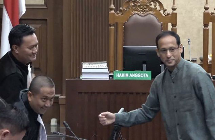 Mantan Mendikbudristek Nadiem Anwar Makarim menjalani sidang dakwaan di Pengadilan Tipikor Jakarta, Senin (5/1/2026).