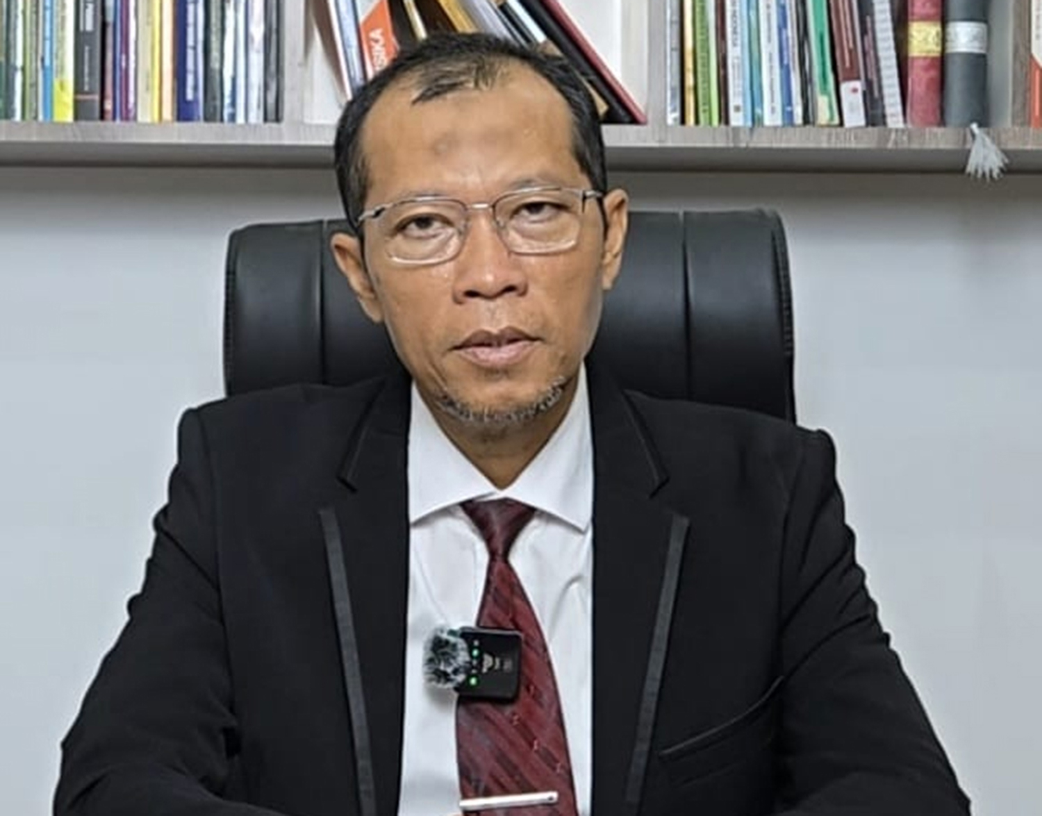 Erdianto Effendi, Guru Besar Hukum Pidana Universitas Riau