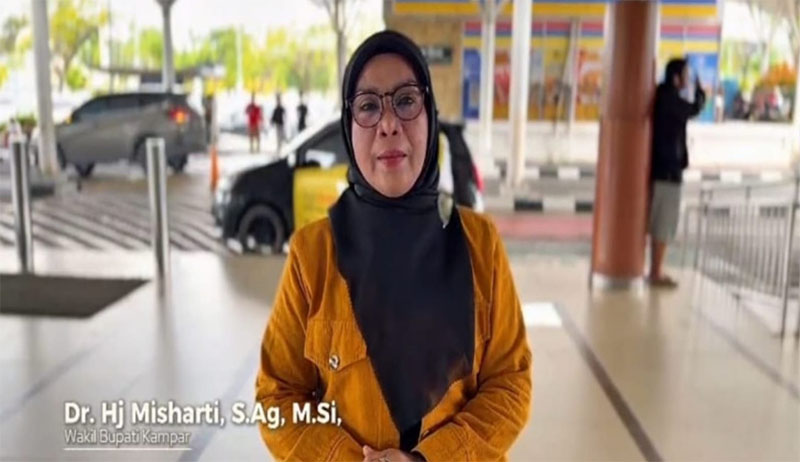 Wabup Misharti memberikan dukungan kepada Jordi Aldio Kusuma, yang tengah berjuang di ajang Kontes Dangdut Indonesia (KDI) 2025.