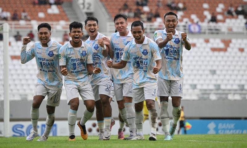 Selebrasi pemain PSPS Usai menjebol gawang Sumsel United, Sabtu (10/1/2026) di Stadion Gelora Sriwijaya Jakabaring, Palembang.