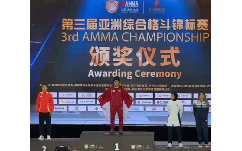Atlet MMA Asal Rohul Devi Nurfadilah meraih Juara I kelas 48 Kg Kejuaraan Asia MMA di Luzhou, Cina, Ahad 11/1/2026).