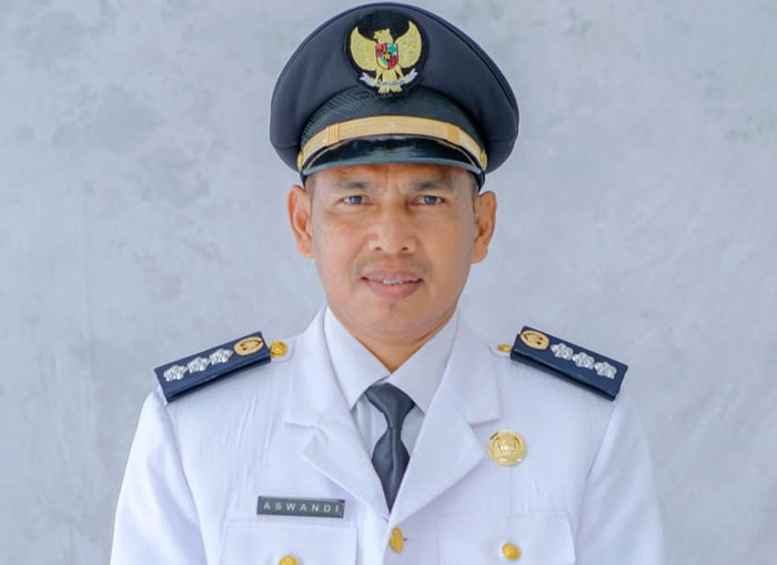 Camat Pangean Aswandi
