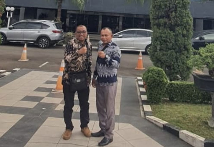 Ketua PPPK Guru, Zulfahmi Siregar (kanan) bersama Sekretaris Jon Irafis (kiri).