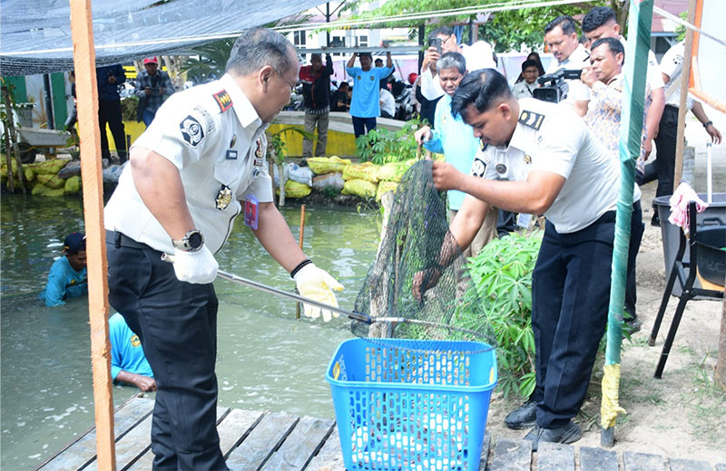 Lapas Kelas IIA Bengkalis turut serta dalam kegiatan Panen Raya Serentak yang diselenggarakan oleh Kementerian Imigrasi dan Pemasyarakatan, Kamis (15/1/2026).
