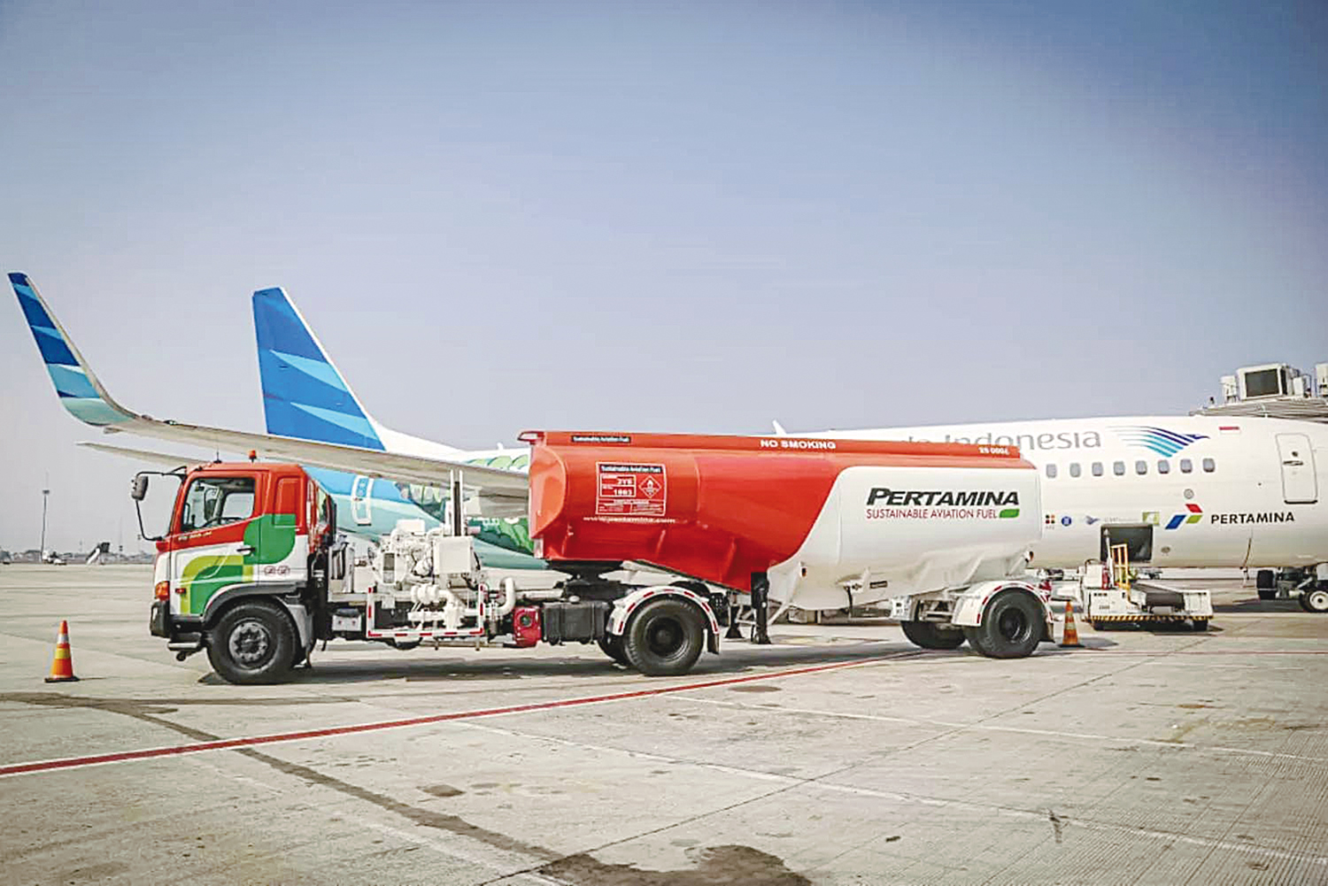 Sejumlah maskapai penerbangan saat mengisi bahan bakar avtur di salah satu bandara di Indonesia, belum lama ini. Pemerintah Indonesia melalui Kementerian Energi Sumber Daya Mineral (ESDM).