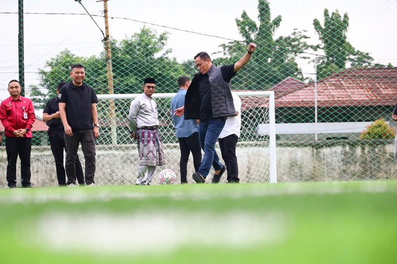 Wako Agung Nugroho dijadwalkan meresmikan Kencana Mini Soccer Pemko Kota Pekanbaru, sebuah lapangan mini soccer yang diperuntukkan bagi masyarakat umum dan dapat digunakan secara gratis.