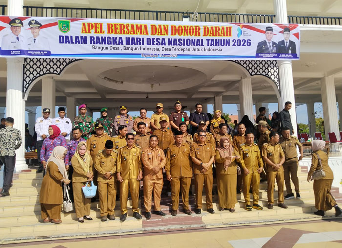 Wabup Rohil Jhony Charles bersama sejumlah datuk/datin penghulu di Lapangan Purna MTQ Batu Enam, Bagansiapiapi, Kamis (15/1/2026).