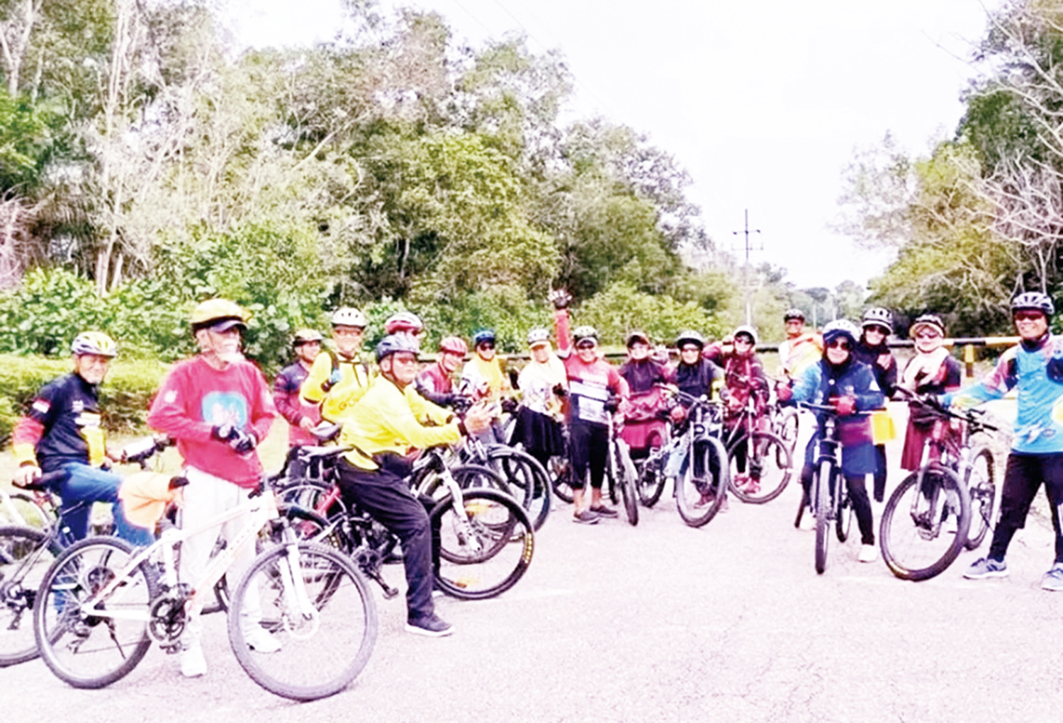 Kospec Duri untuk Riau Pos GOWES BERSAMA: Komunitas Sepeda Pensiunan Caltex Chevron (Kospec) Duri saat menggelar gowes bersama, baru-baru ini.