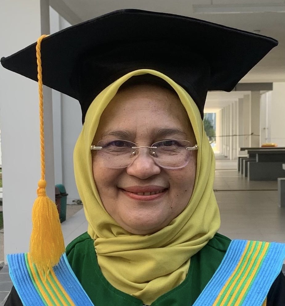 Guru Besar Ilmu Sosial Ekonomi Perikanan Fakultas Perikanan dan Kelautan Universitas Riau (Unri), Prof. Ir. Eni Yulinda, M.P., Ph.D.