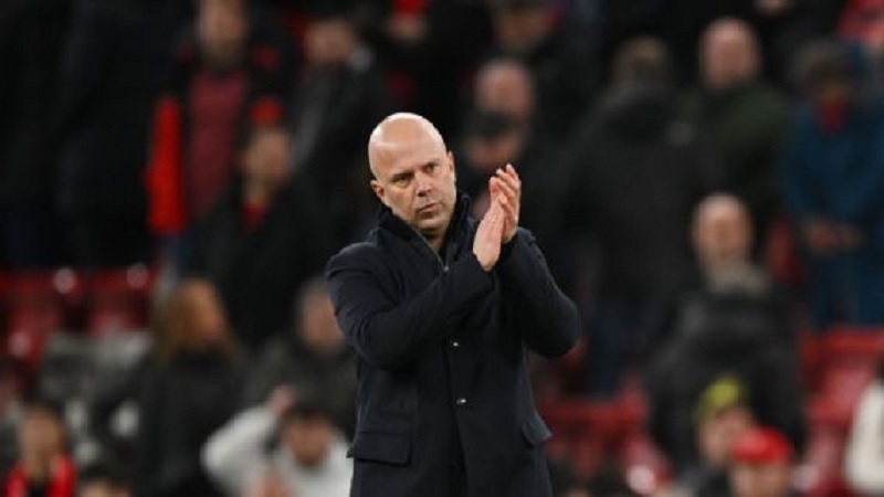 Arne Slot mengatakan dia memahami frustrasi penggemar Liverpool setelah hasil imbang melawan Burnley di kandang sendiri.