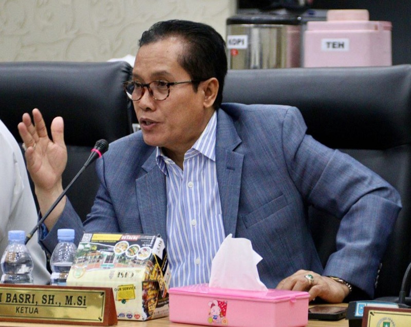 Ketua Komisi III DPRD Riau Edi Basri