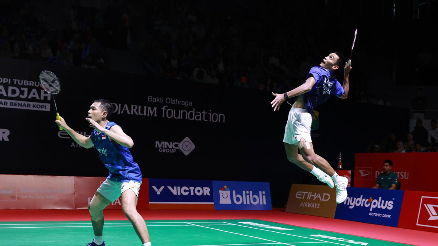 Fajar Alfian/Muhammad Shohibul Fikri mengalahkan rekannya Leo Rolly Carnando/Bagas Maulana pada laga derby babak 16 besar Indonesia Masters 2026 di Istora Gelora Bung Karno.