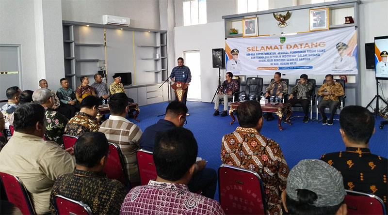 Kabag Umum dan Rumah Tangga Biro Umum Humas dan PBJ, Taufikurrahman Ginting sampaikan sambutan pada kunjungan di Bagansiapiapi, Sabtu (24/1/2026).