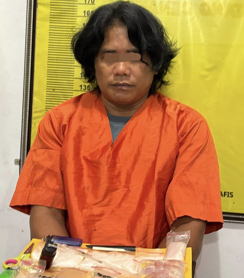 Tersangka berinisial LM alias Manurung.