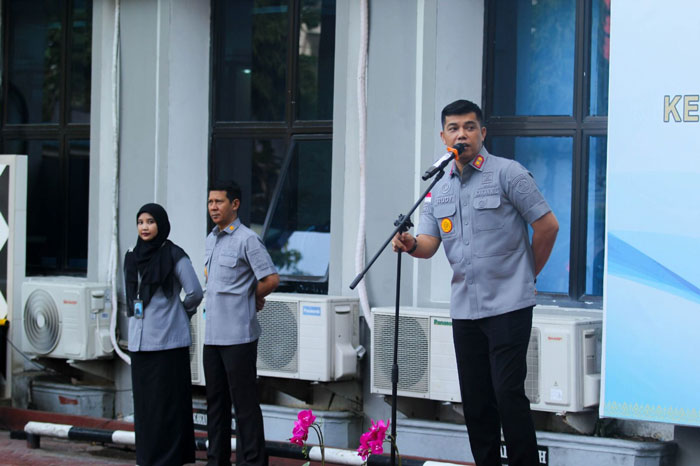 Kepala Kanwil Kemenkum Riau Rudy Hendra Pakpahan berikan arahan saat Apel pada Senin (26/1/2026).