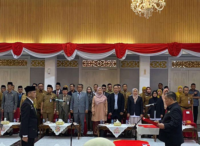Plt Gubri SF Hariyanto melantik PTP dilingkungan pemprov Riau, Senin (26/1/2026).