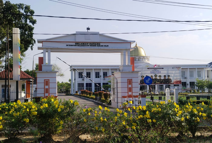 Kantor Kejari Rohil di Bagansiapiapi 