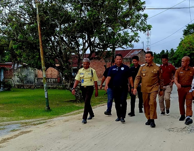 Jalan Nurul Amal, Kelurahan Sidomulyo Timur, Kecamatan Marpoyan Damai saat ditinjau Wawako Pekanbaru Markarius Anwar.