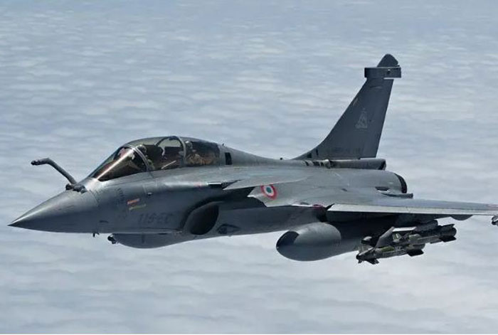 Jet tempur Dassault Rafale, yang dibeli oleh Indonesia dari Perancis. Dikabarkan jet tempur Rafale dari Perancis sudah berada di Pekanbaru.