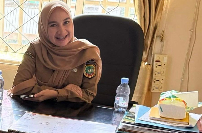 Sekretaris DPMPTSP Kabupaten Kepulauan Meranti Istiqomah SE MSi