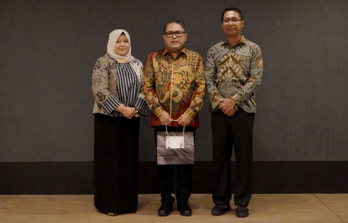 Mantan Kajari Rohil Khaidir SH MH bersama Wabup Rohil Jhony Charles BBA MBA.