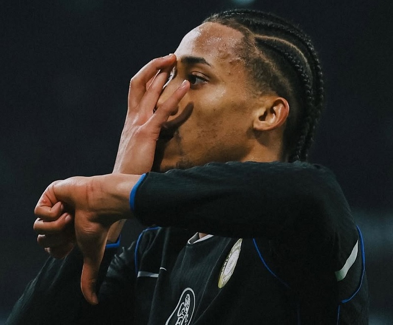 Joao Pedro jadi pahlawan Chelsea dengan dua golnya pada babak kedua untuk mengalahkan tuan rumah Napoli 3-2 di Liga Champions.