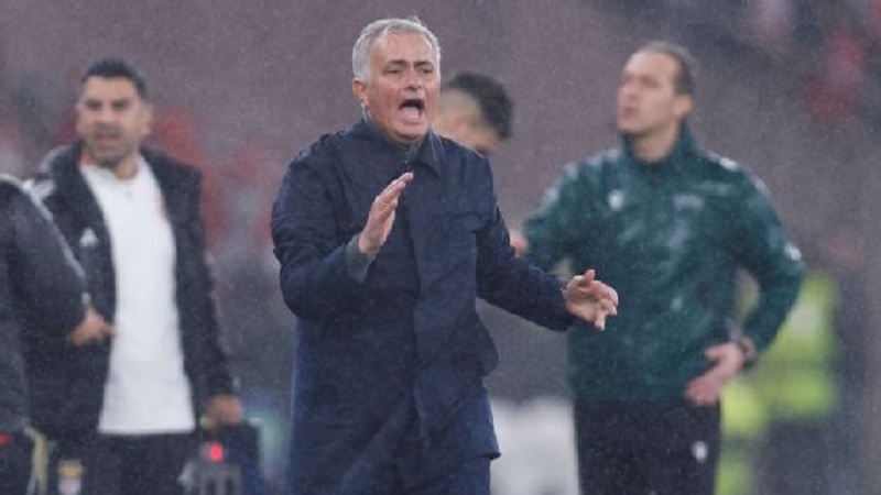 Jose Mourinho akan sangat menikmati kesempatan lain untuk menghadapi mantan timnya di babak knockout pertama Liga Champions, terutama mengingat bagaimana Benfica mengejutkan raksasa Spanyol itu.